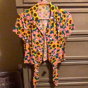 Disney Pocahontas Sun Flower Our Universe Button-Up Shirt Small